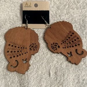 Light weight Wood women earrings